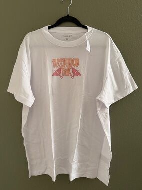 NWT NEVER WORN - Abercrombie & Fitch White Fleetwood Mac Oversized Shirt XL